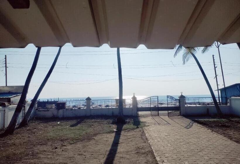 חדר משפחתי נוף לים, Seaview