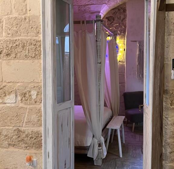 اتاق استاندارد, Suite Zorah