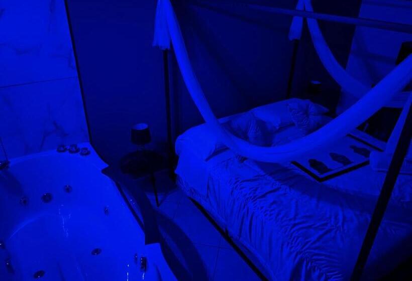 اتاق استاندارد با وان آب گرم, La Porta Di Alba