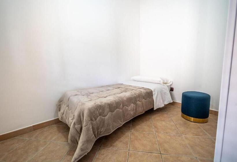 اتاق لوکس چهار تخته, La Porta Di Alba