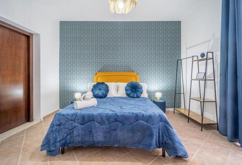 اتاق لوکس چهار تخته, La Porta Di Alba