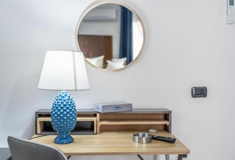 اتاق لوکس چهار تخته, La Porta Di Alba