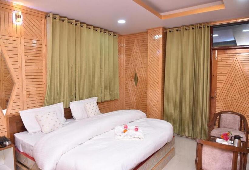 산 전망 스위트, Sarahan Holiday Inn