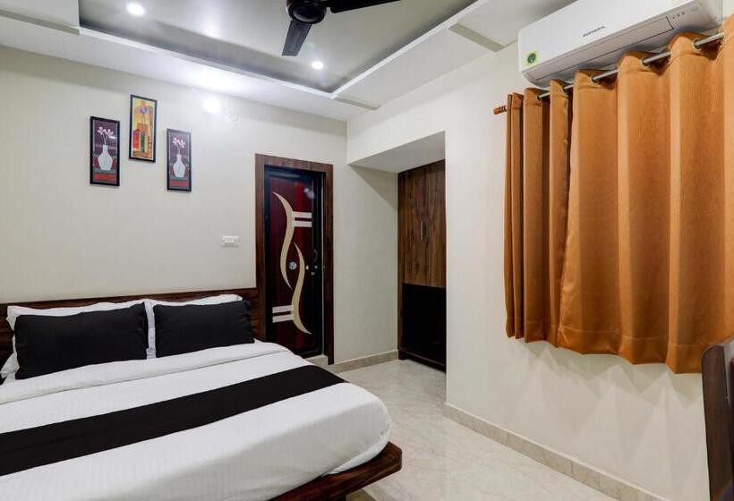 Трехместный Номер Классика, Fabhotel Nandini Grand