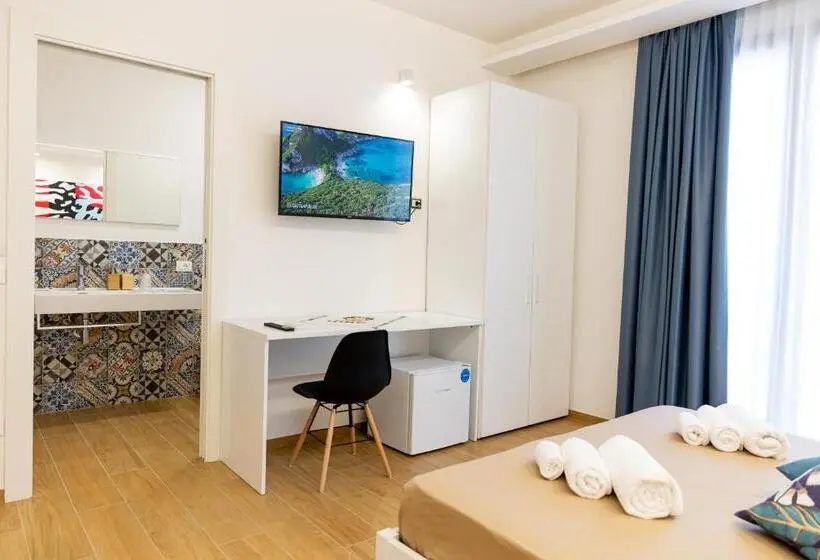 Standard Kolmen Hengen Huone Parveke, Floriana B&b