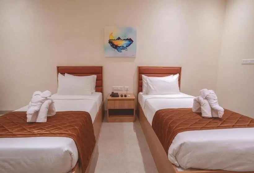 Chambre Standard, Achyut