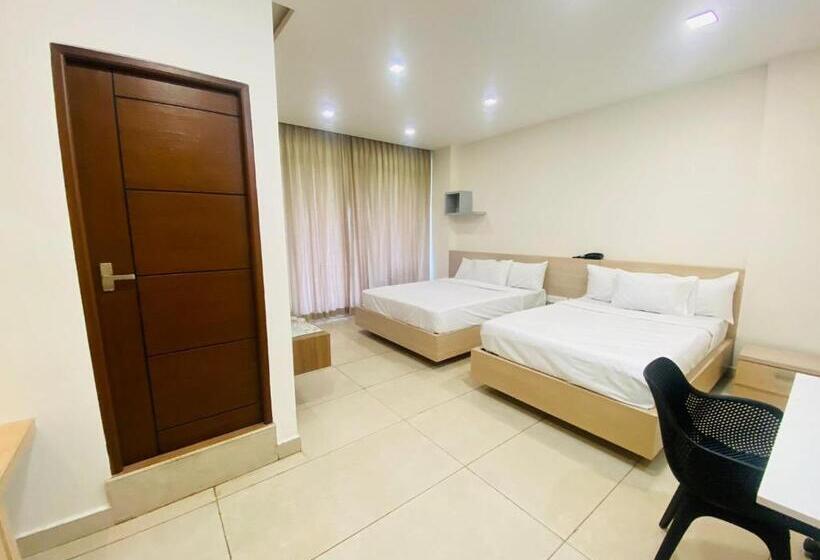 Четырехместный Номер Deluxe, Mountview By Farstay Wayanad