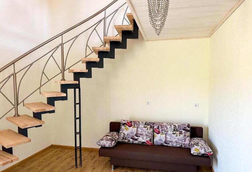 اتاق سوپریور, Na Pagorbi Lutsk
