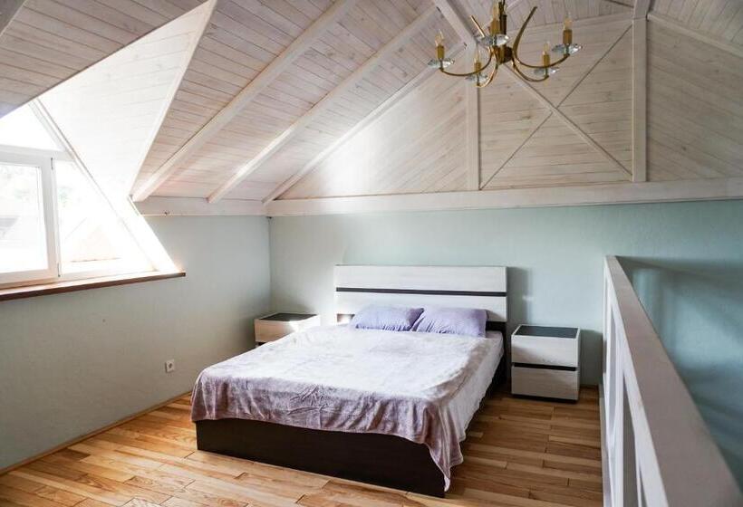 חדר סופריור, Na Pagorbi Lutsk