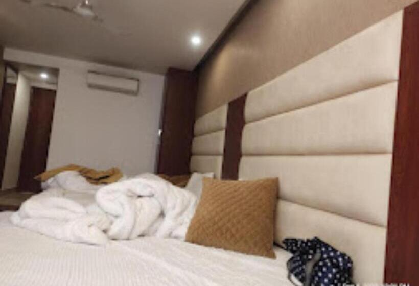 プレジデントスイートルーム, The Ebony , Saharanpur