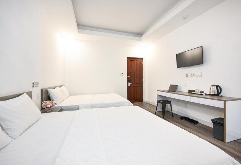 اتاق سوپریور خانوادگی, Yoko Airport Saigon