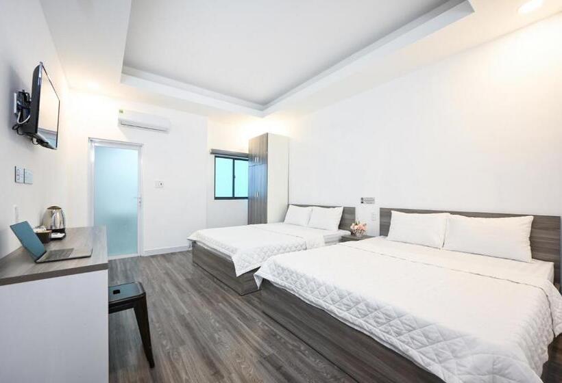 اتاق سوپریور خانوادگی, Yoko Airport Saigon