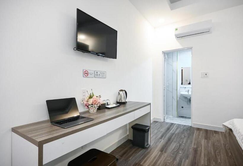 اتاق سوپریور خانوادگی, Yoko Airport Saigon