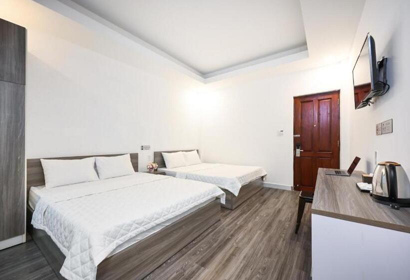 اتاق سوپریور خانوادگی, Yoko Airport Saigon