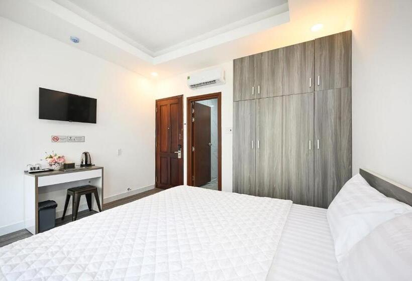 اتاق لوکس با چشمانداز شهر, Yoko Airport Saigon