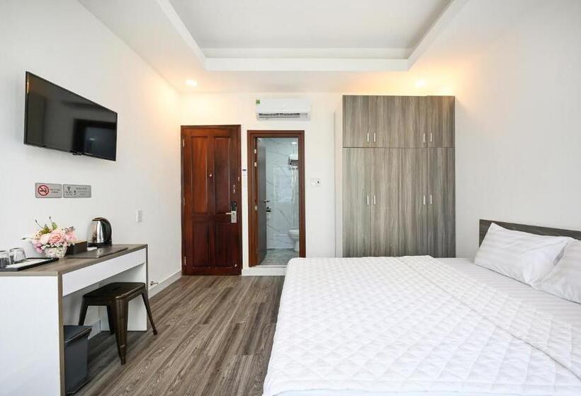 اتاق لوکس با چشمانداز شهر, Yoko Airport Saigon