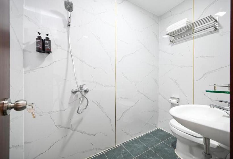 اتاق لوکس سه تخته, Yoko Airport Saigon