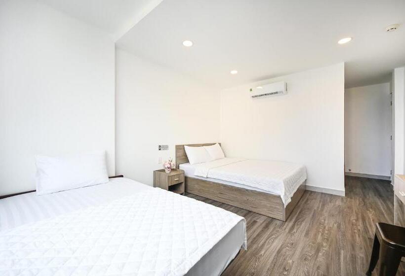 اتاق لوکس سه تخته, Yoko Airport Saigon