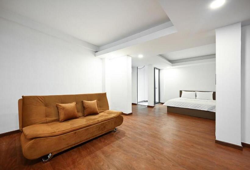 اتاق لوکس, Yoko Airport Saigon