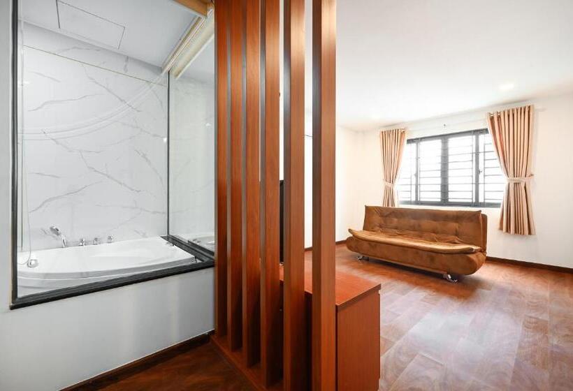 سوییت خانوادگی, Yoko Airport Saigon