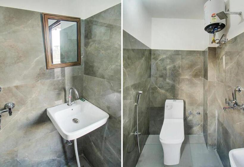 Трехместный Номер Классика, Oyo Hotel Rj 21 18