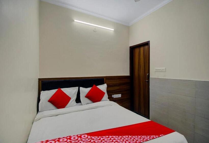 三人经典房间, Oyo Hotel Rj 21 18