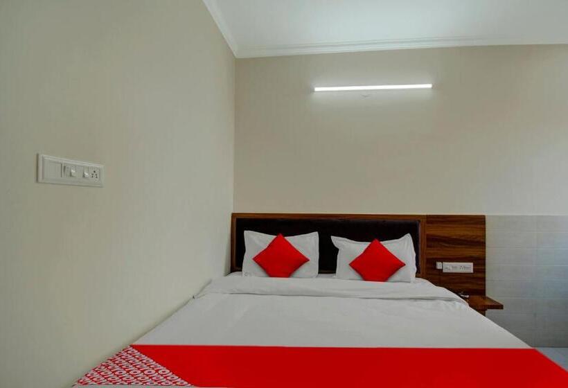 三人经典房间, Oyo Hotel Rj 21 18