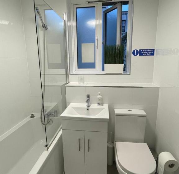 اتاق راحتی سه تخته, Lovely Triple And Quadruple Bedrooms In Euston