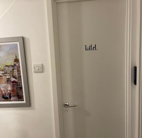Quarto Triplo Comfort, Lovely Triple And Quadruple Bedrooms In Euston