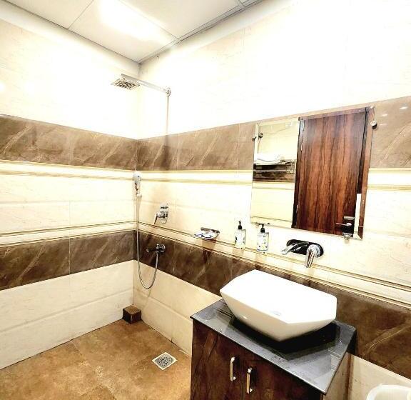 غرفة قياسية سرير كينج, Pineberry Hotels   Near Golden Temple