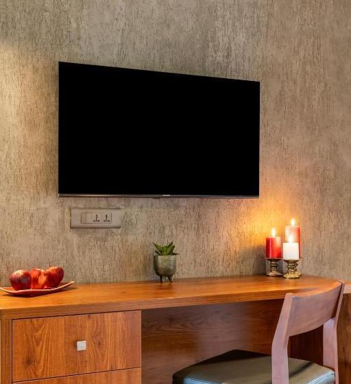 バルコニー付きスタンダードルーム, Sterling Athirappilly