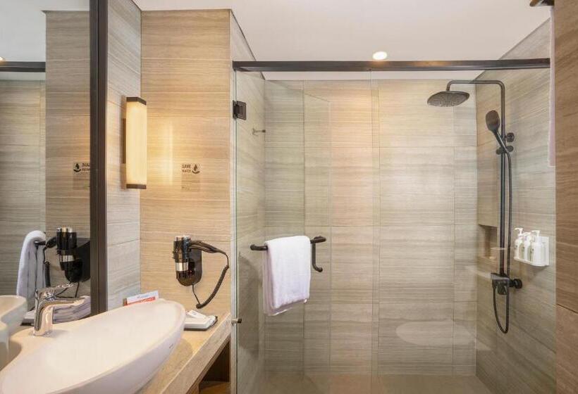 Номер Deluxe, Swiss Belhotel Airport Yogyakarta