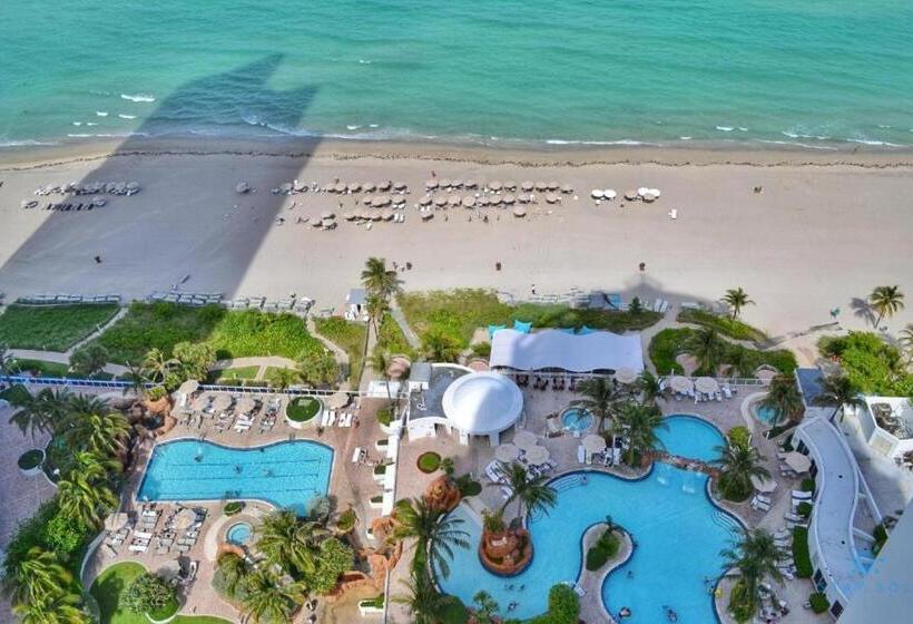 خانه 1 خوابه, Bay View Studio: Luxury Retreat In Sunny Isles