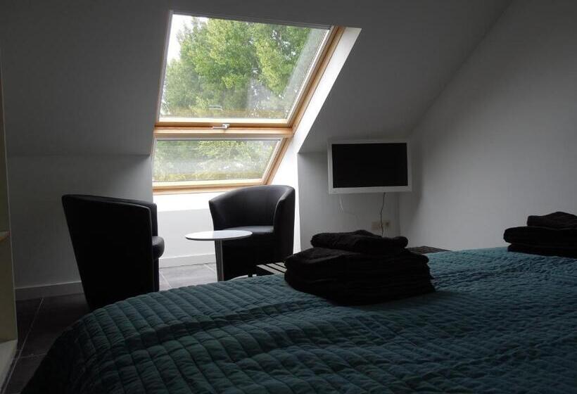 高级园景房, B&b Bready