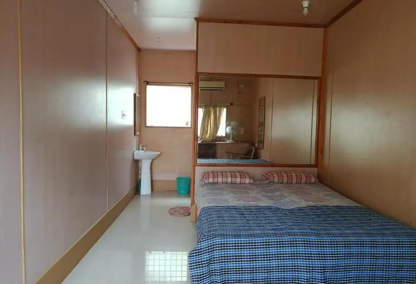 Economy-huone, Lakshmi Heritage Tourist Home