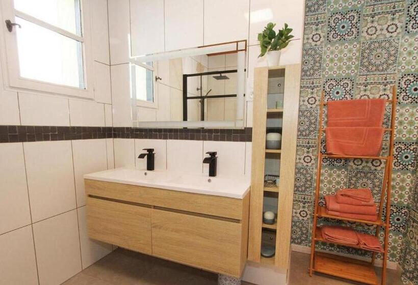 غرفة عائلية, Le Galaveyson