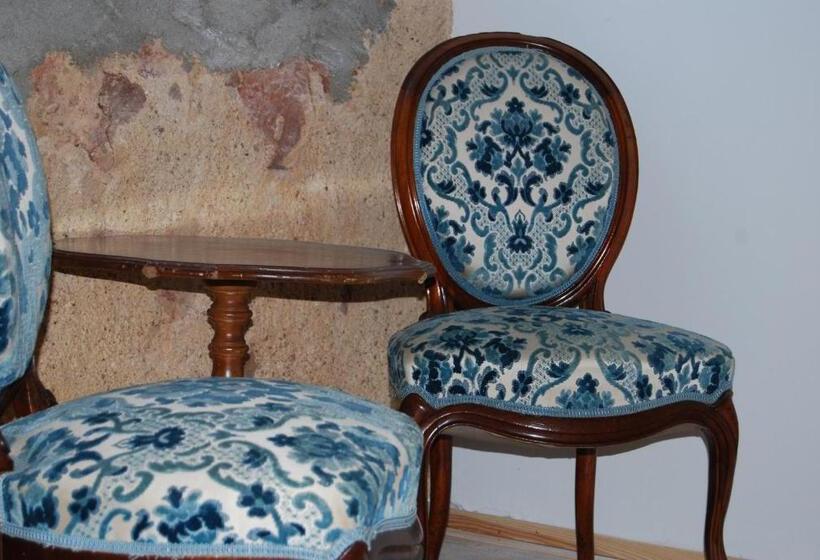 غرفة عائلية, Les Fruits Du Passau