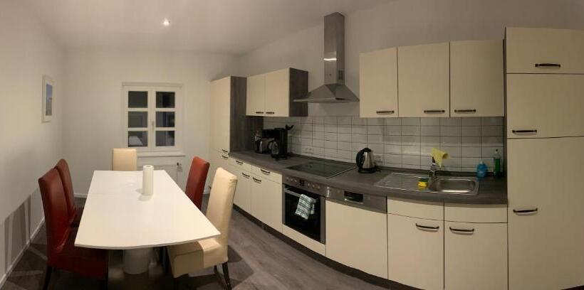 バス共有のスタンダードルーム, Zentrum Appartment Neuburg