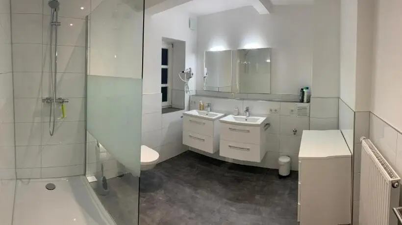 バス共有のスタンダードルーム, Zentrum Appartment Neuburg