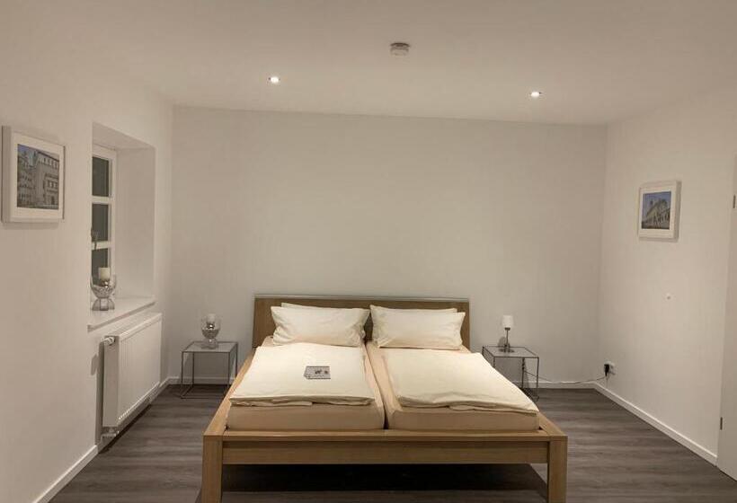 バス共有のスタンダードルーム, Zentrum Appartment Neuburg