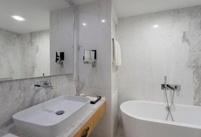 اتاق لوکس, Alberni Jabal Hafeet Hotel Al Ain