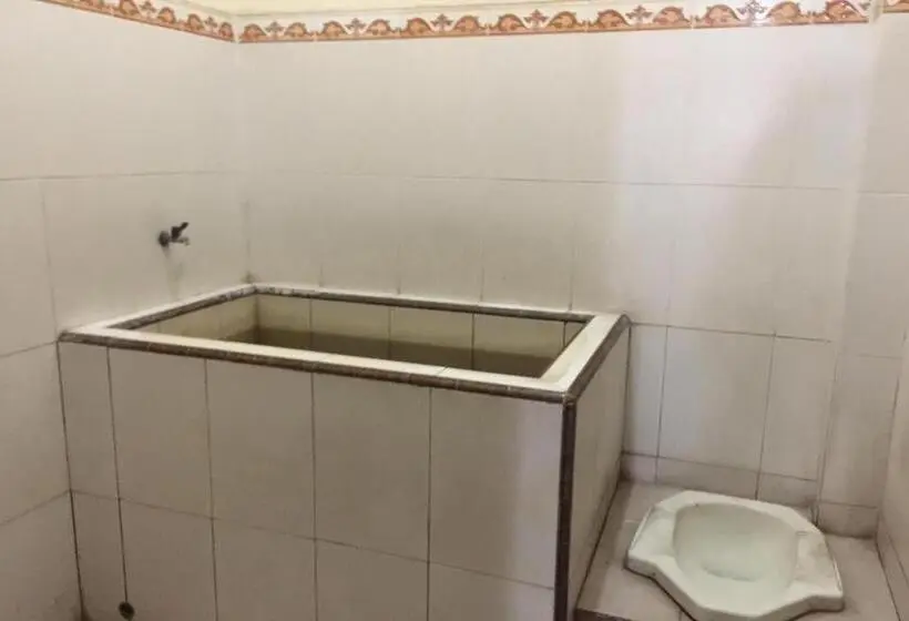 Economy-huone, Spot On 93531 Homestay Puri Indah Syariah