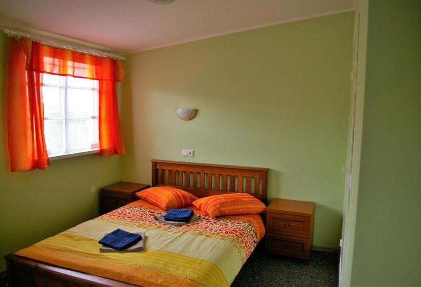 اتاق راحتی, Kagu Hostel