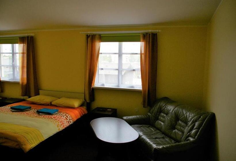 اتاق خانوادگی, Kagu Hostel