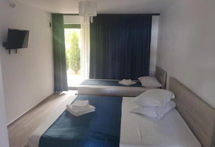 Pokój Rodzinny, Anca