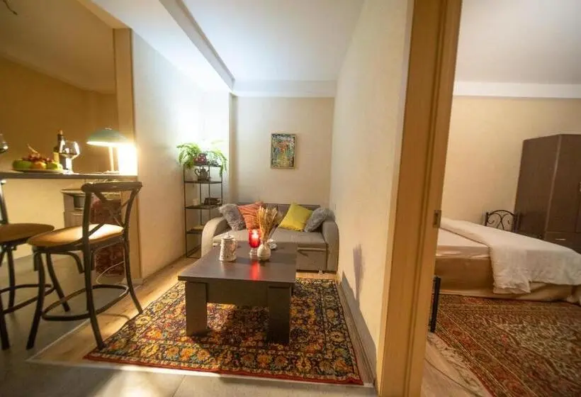 آپارتمان 2 خوابه, Chalet Papa Basili