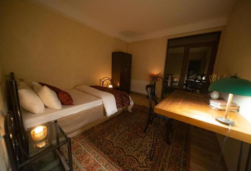 آپارتمان 2 خوابه, Chalet Papa Basili