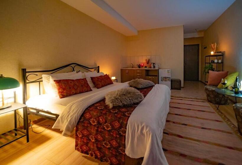 اتاق استاندارد با چشم‌انداز کوهستان, Chalet Papa Basili