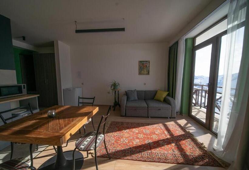 آپارتمان 1 خوابه, Chalet Papa Basili