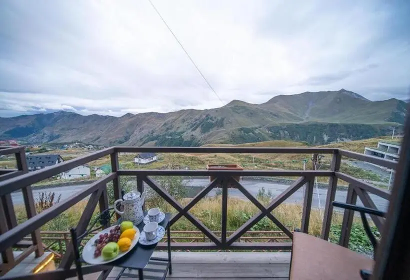 اتاق استاندارد سه نفره, Chalet Papa Basili